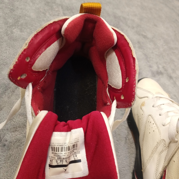 Jordan Men's White and Red Sneakers Size 6Y - Picture 9 of 10